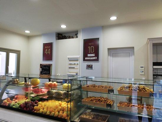 Nikkos Bakery Cafe