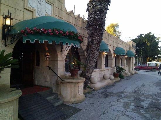 Lancelot Cafe