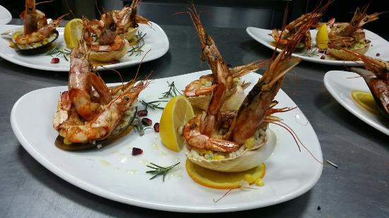 Restaurant R Club