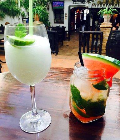La Parra Bar & Cafe