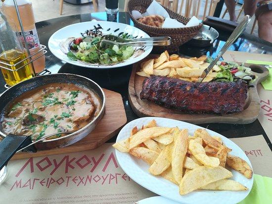 Loukoulos Restaurant
