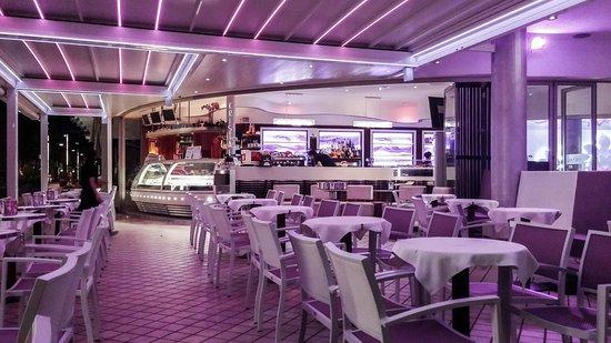 Kristal Cafe