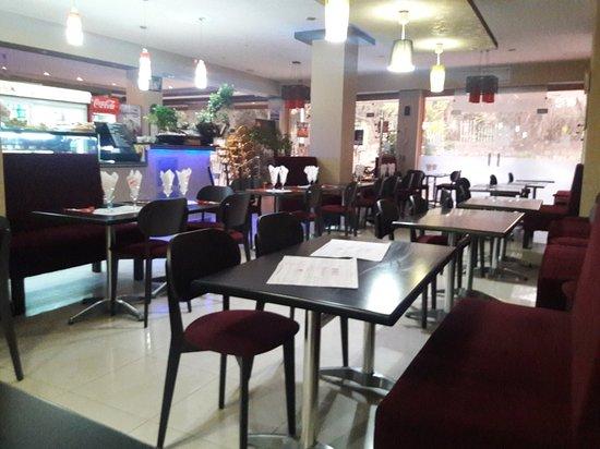 Restaurant Ambiance