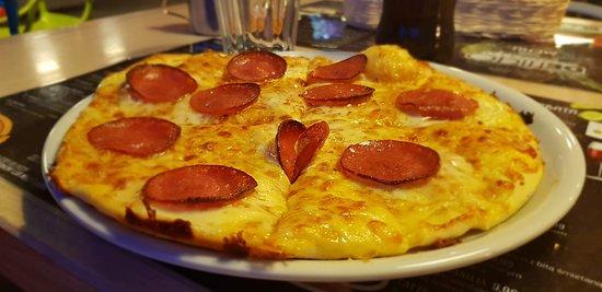 DeFacto Pizzeria & Bar