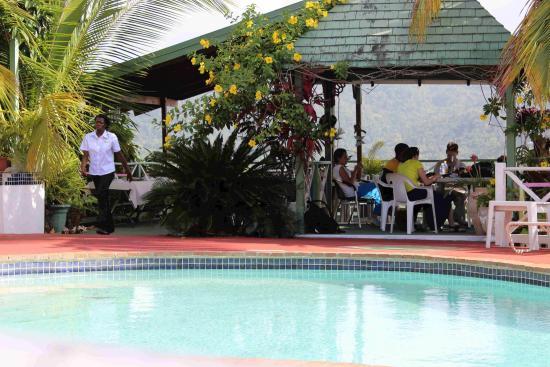 Pirate's Bar & Grill