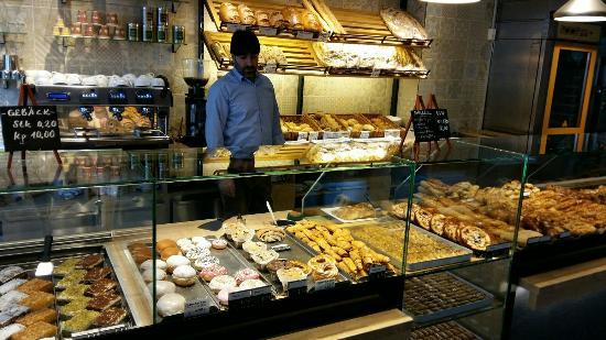 Brothers Cafe & Backerei