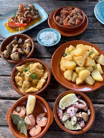 Momentos Tapas Bar