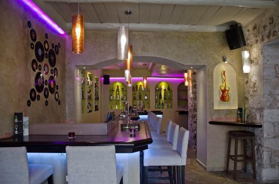 Smooth Vibes and Spirits