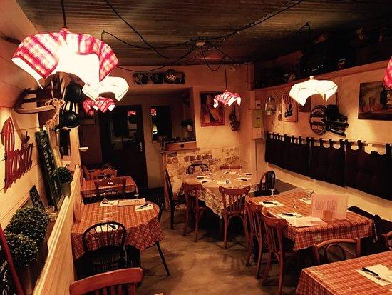 La Trattoria Restaurant Italien