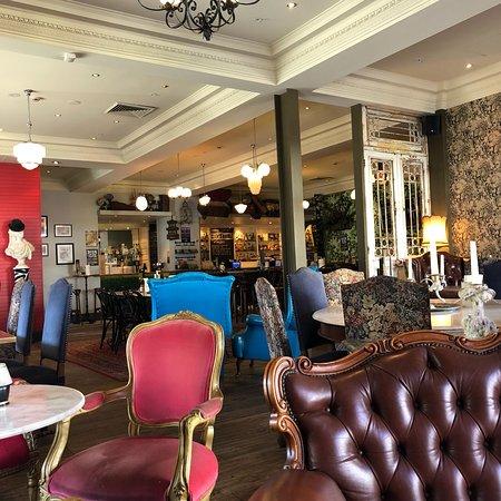 Empire Hotel Annandale