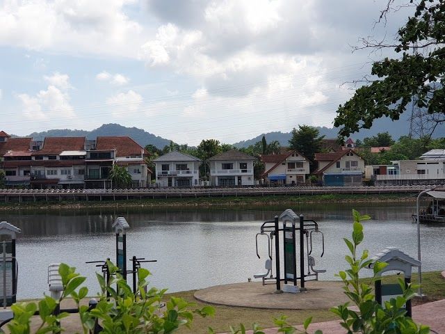 Thetsaban Tambon Kathu Park