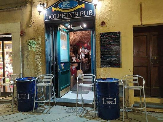 Dolphin's Pub