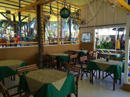 Restaurante Hotel Cabañas Agua Dulce