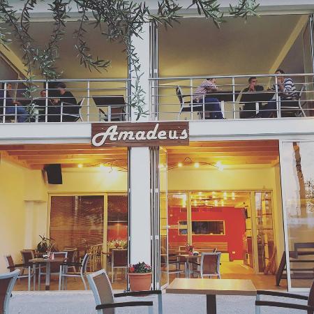 AMADEUS Bar