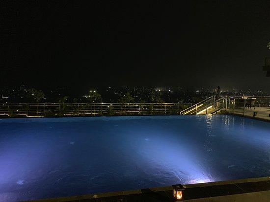 Pool Bar