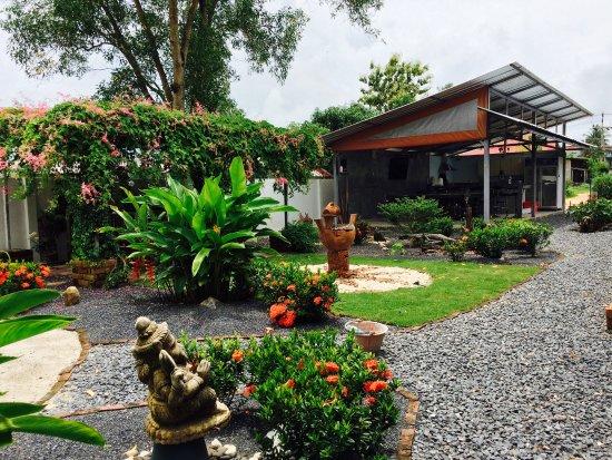 Somo Guesthouse and Restaurant