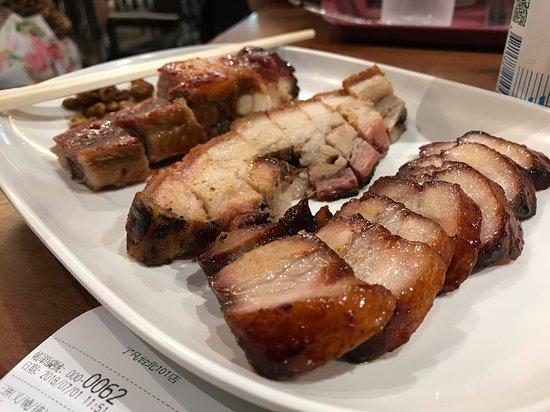 Hawker Chan Liao Fan Hong Kong Soya Sauce Chicken Rice & Noodle