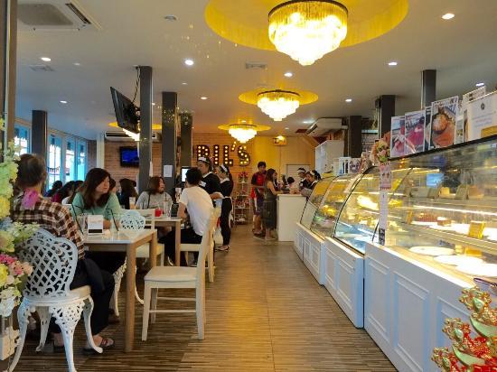 April's Brasseries