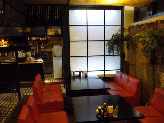 Restaurant & Bar Casual