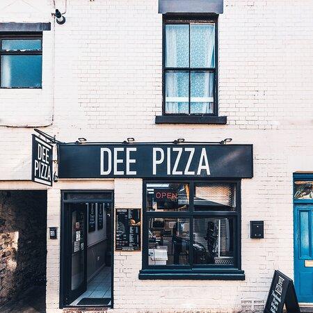 DEE Pizza & Kebab House