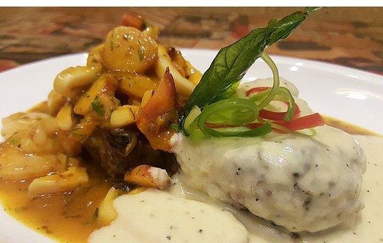 Siracha Restaurante Bar