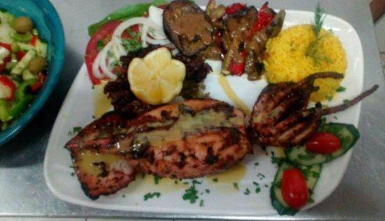 Avli Taverna