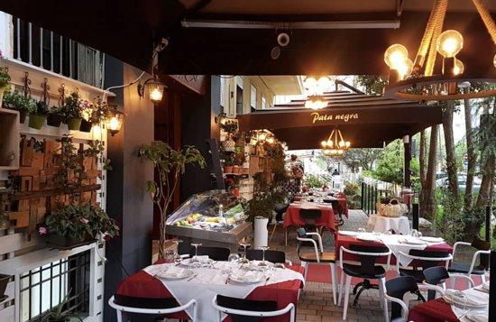 Pata Negra Tirana
