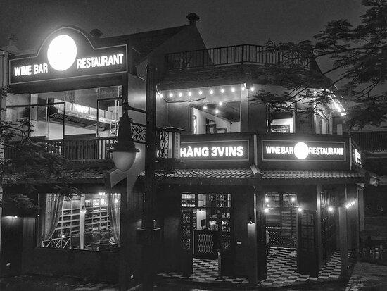 3Vins Restaurant & Wine Bar
