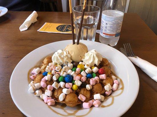 19 Crepes & Coffee