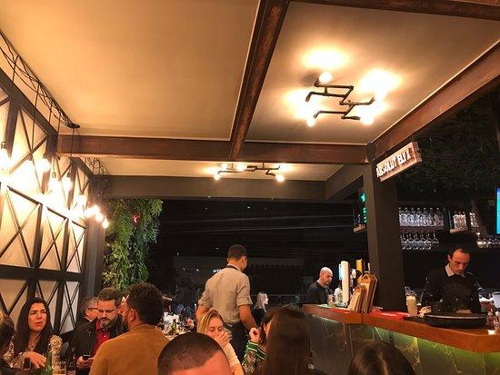 Friends Bar & Kitchen