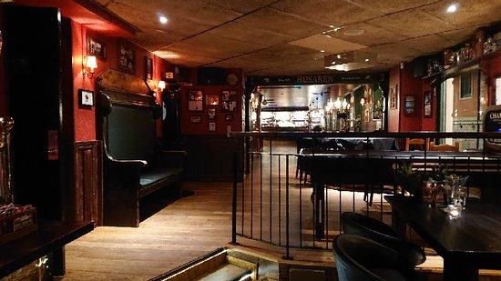 Husaren Pub & Restaurant