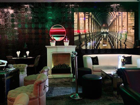 Black&White Lounge