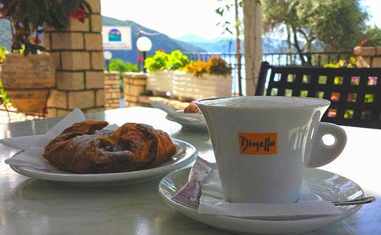 Cafe Bistro Mandarino