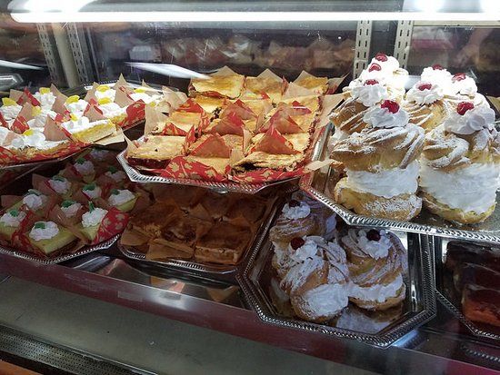 Charlie's Bakery and Cafe