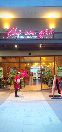 Chi Em Gai Vietnamese Restaurant