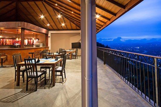 Ceyloni Lounge