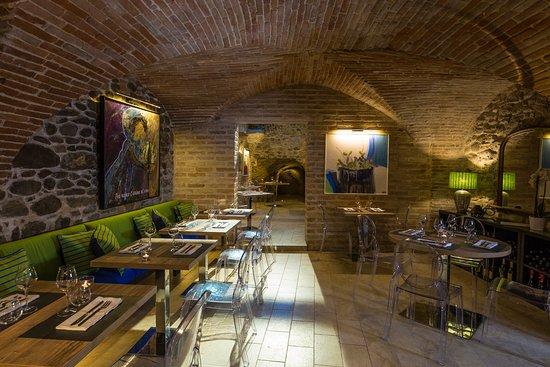 Sotto Wine & Food