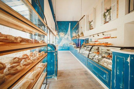 Cafe Paris & Bakery