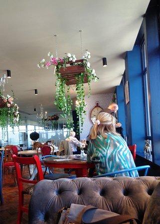 Junkyard Cafe Bar