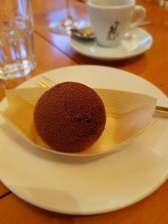 GAMS 1648/ EDEN Restaurant