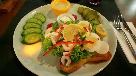 Lujo Lounge Cafe