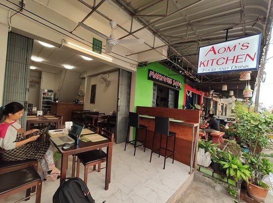 Aom's Kitchen