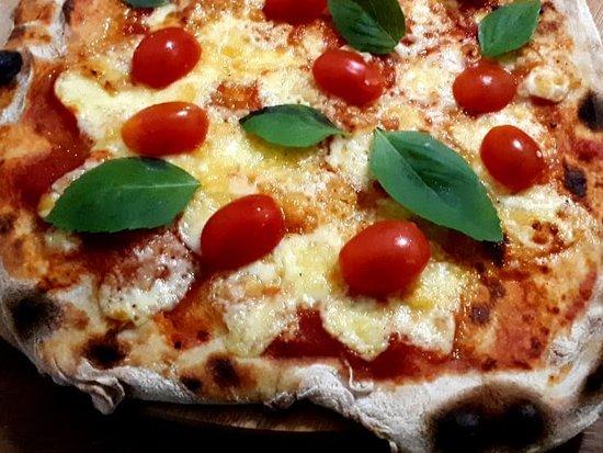 Carlotta Pizzeria
