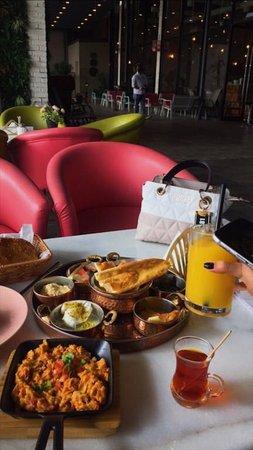 Aroma Flower Lounge and Cafe