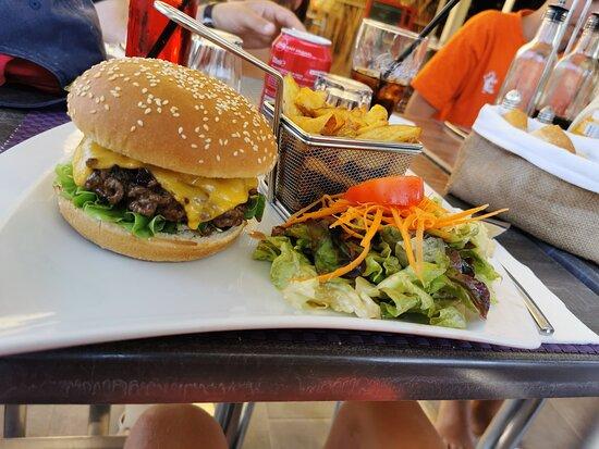 Calmos Cafe