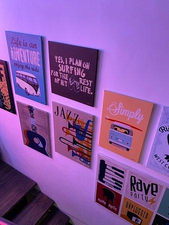 Retroads Restaurant & Cafe