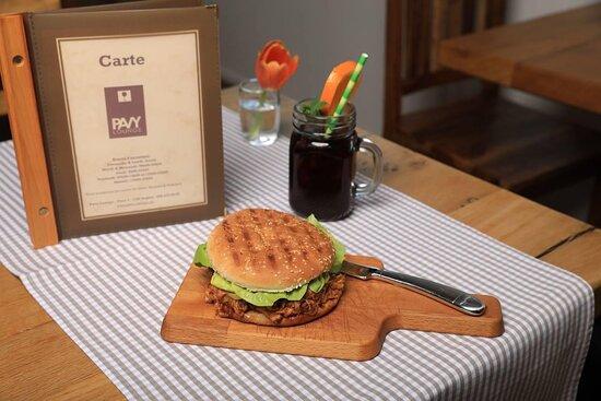 Pavy Lounge Tea Room & Bar a Vin