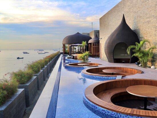 Altitude Rooftop Bar & Lounge