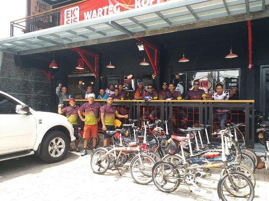Warung Eksis Retro