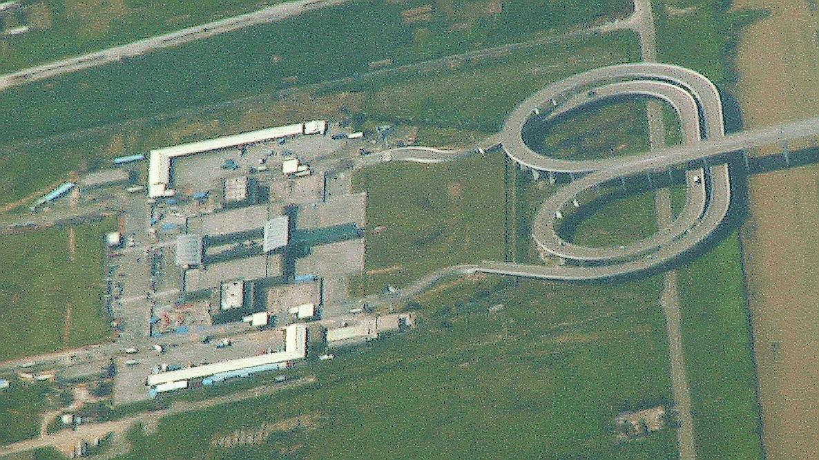 Lotus Köprüsü